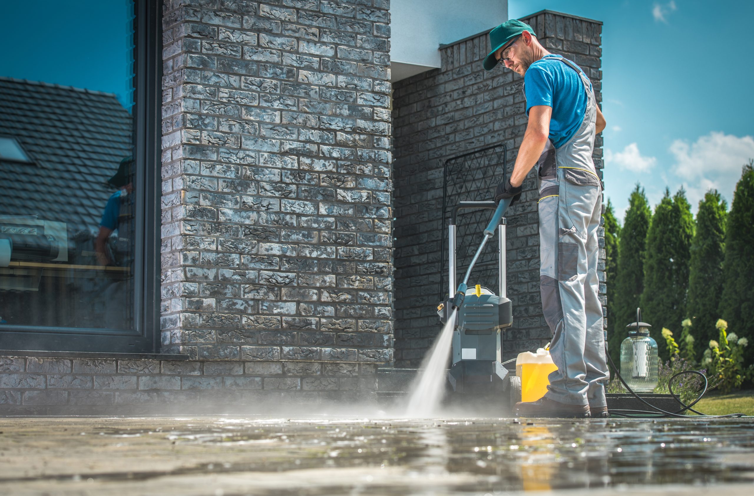 pressure-washer-cleaning-2022-12-16-11-50-15-utc-scaled